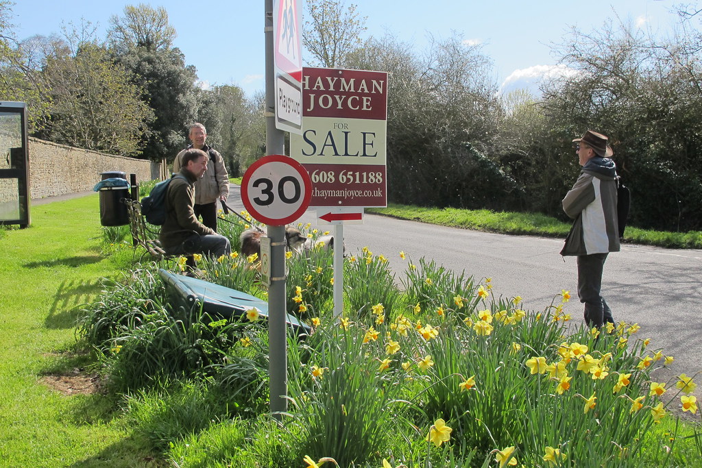 Wheelbarrow Castle and Rollright in the eastern Cotswolds April 2012