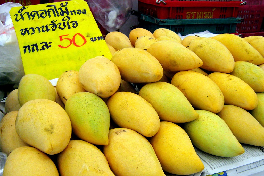 Yellow mango It's March 2012 and the mango season is in fu… Flickr