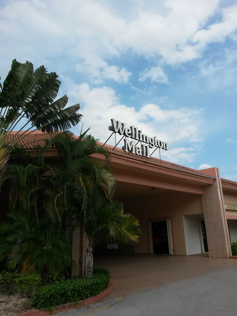 "Old" Wellington Mall, Wellington FL Originally opening in… Flickr