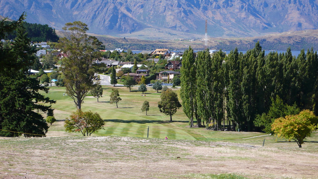 Kelvin Heights golf course NZ looking down towards the thi… Flickr