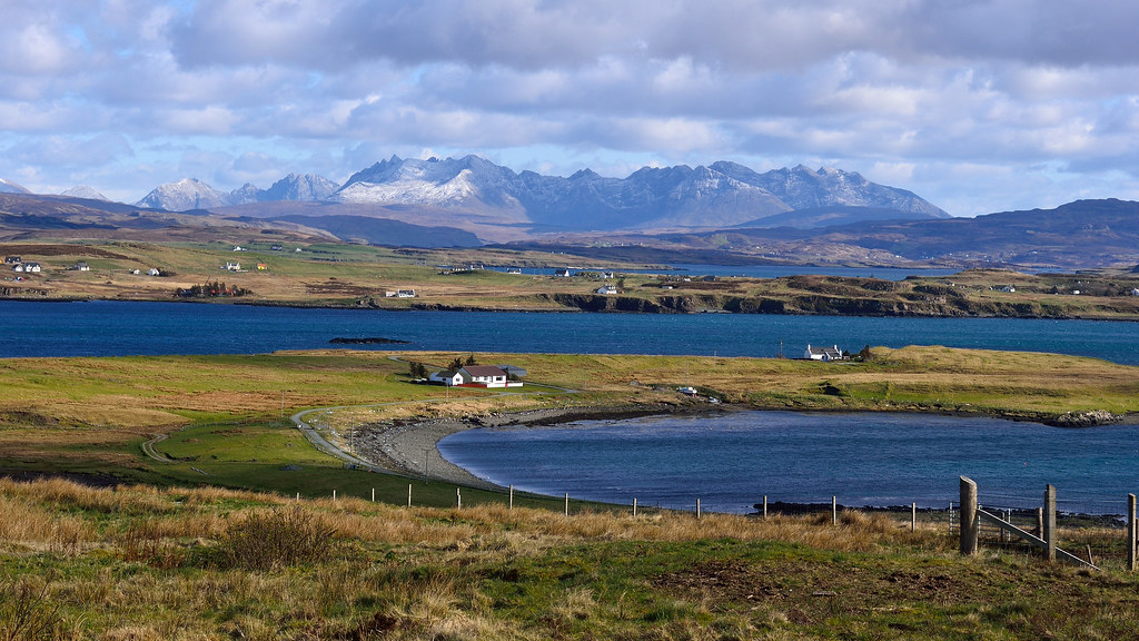 Cuillin Hills A rare, clear evening view of the Cuillin ra… Flickr