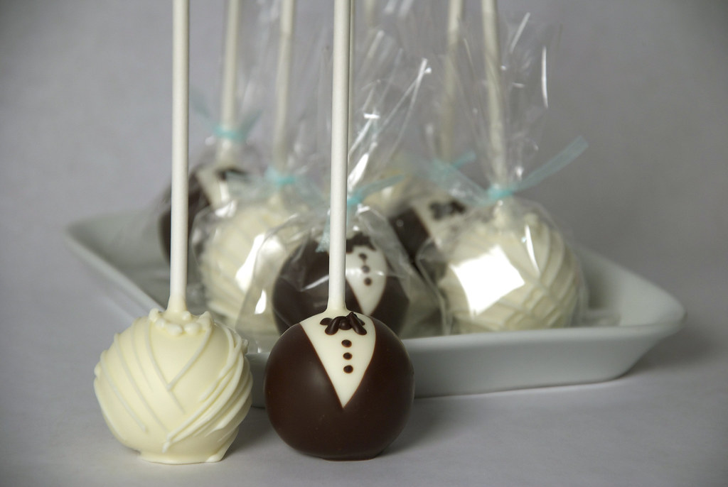 CC3008 bride groom cake pop toronto CC3008 Bride and G… Flickr