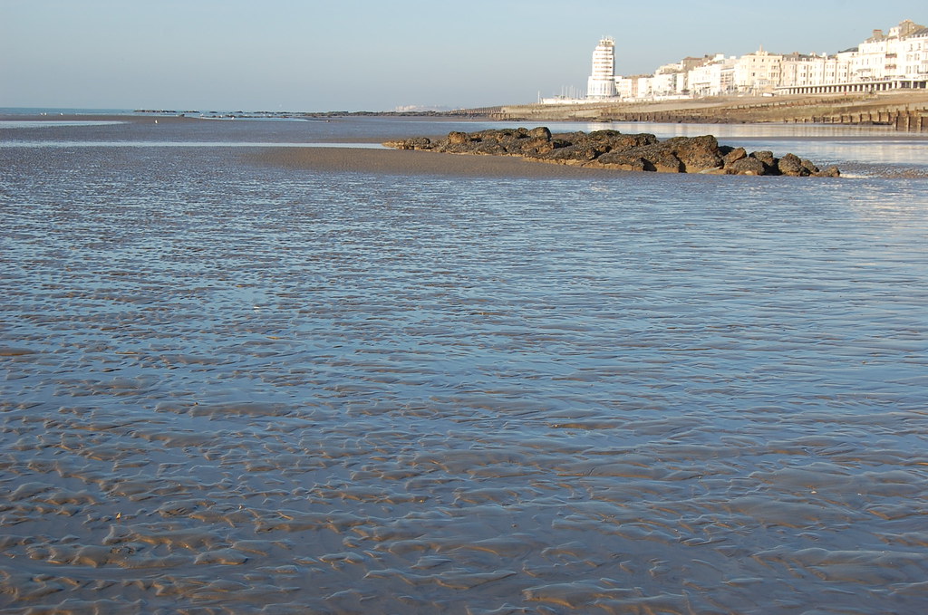 Low Tide Hastings Cozmik Wizzard Flickr