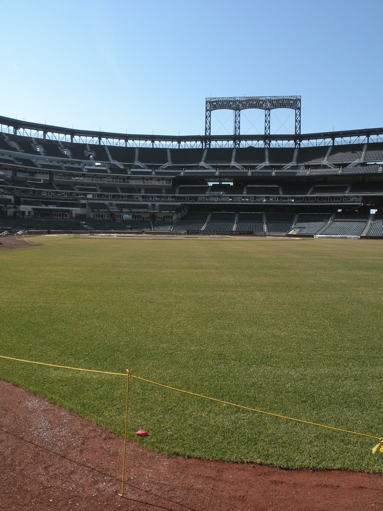 On the Right Field Warning Track, Citi Field, Flushing, NY… Flickr
