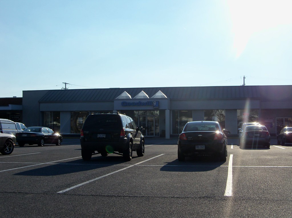 Acme York, PA (West) 1120 Roosevelt Ave; opened in 1956 … Flickr