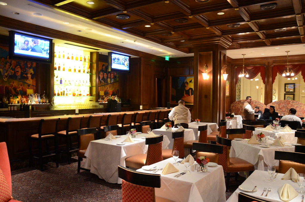 Rein Bar & Bistro Garden City Hotel East of NYC