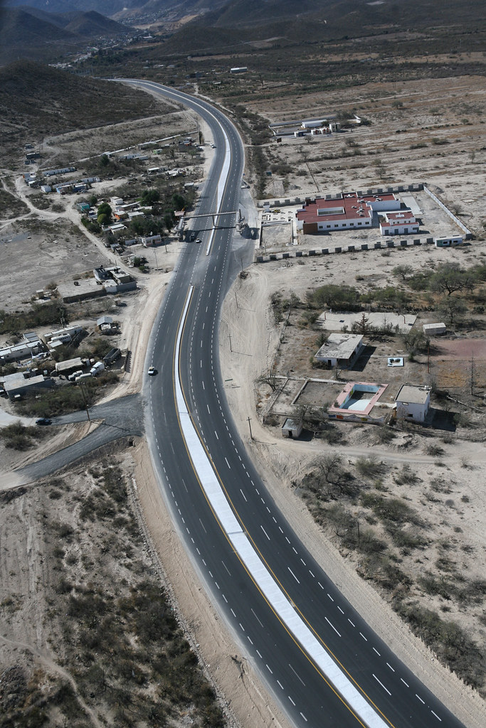 Modernización de carretera ZacatecasSaltillo, en benefici… Flickr