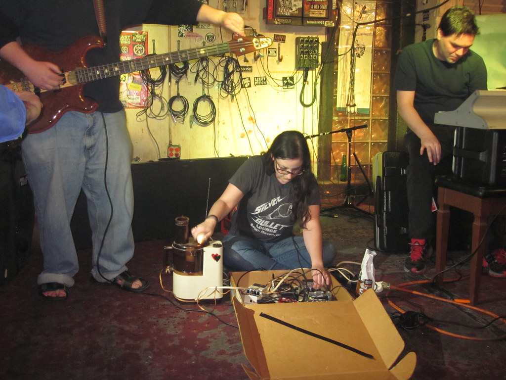 coffee grinder noise at INC2012 coffee grinder noise at In… Flickr