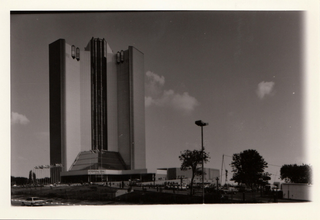Holiday Inn Crowne Plaza General view of Holiday Inn Crown… Flickr