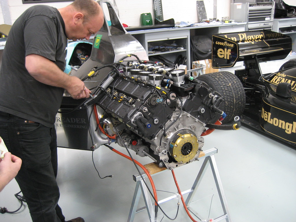 Leyton House EV Engine Mark Robinson installing the EV in … Flickr