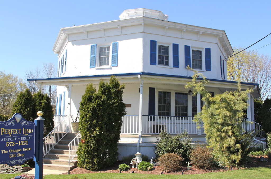 Octagon House, Montvale, NJ a photo on Flickriver
