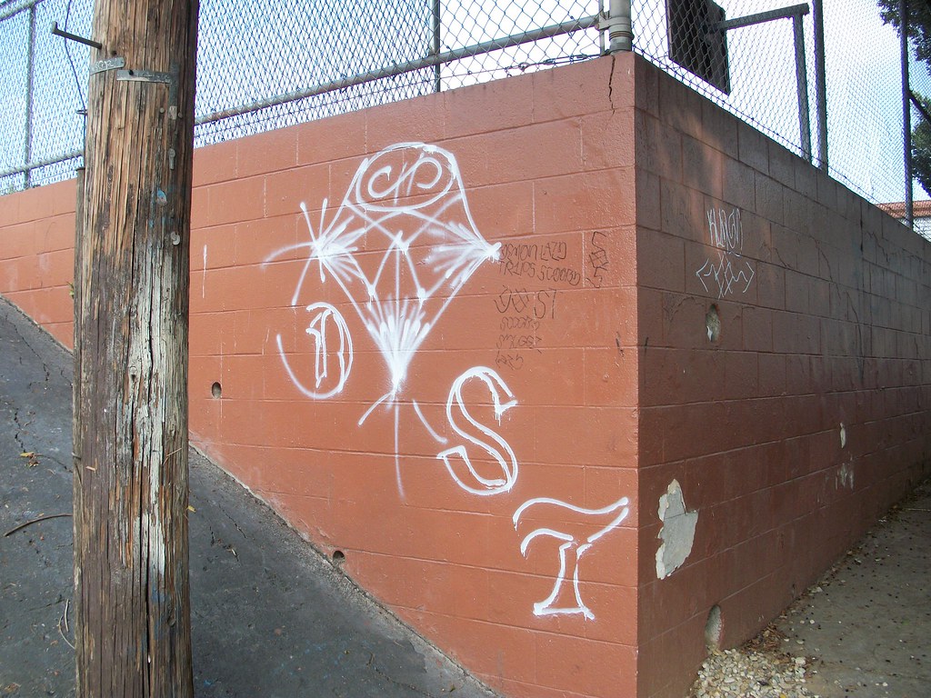 Varrio Diamond Street Diamond Street is a historic L.A. va… Flickr