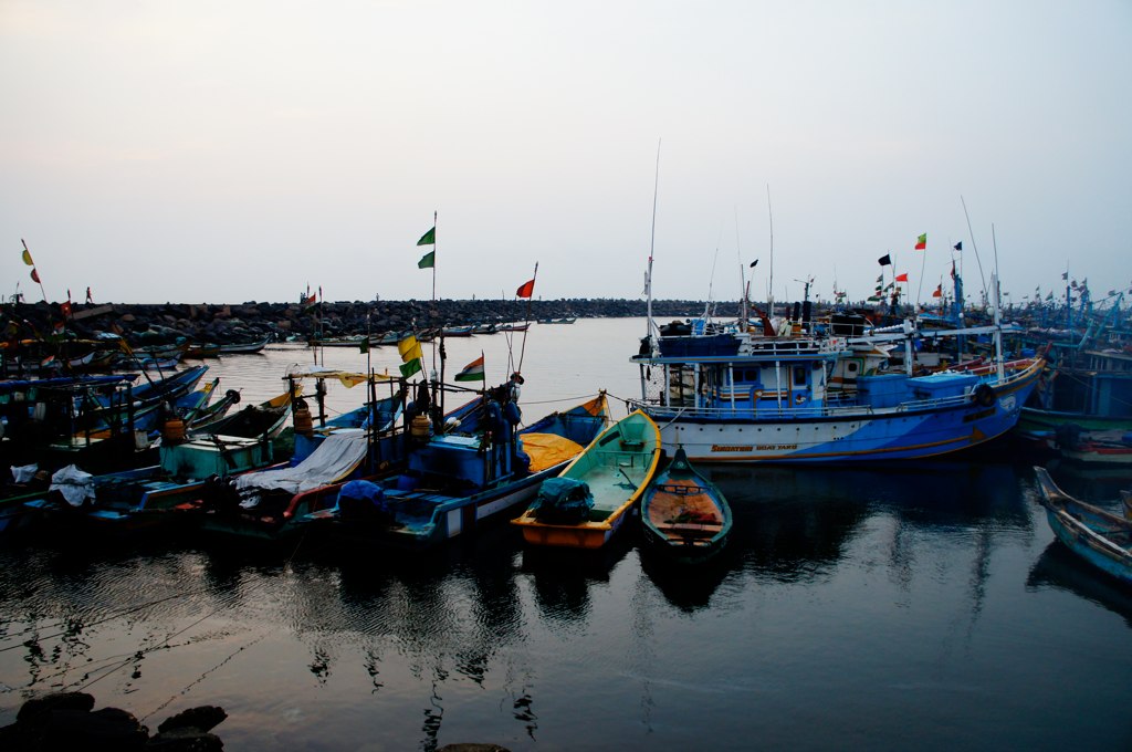 Dawn Royapuram Fishing Harbour (Chennai,India) Royapuram f… Flickr