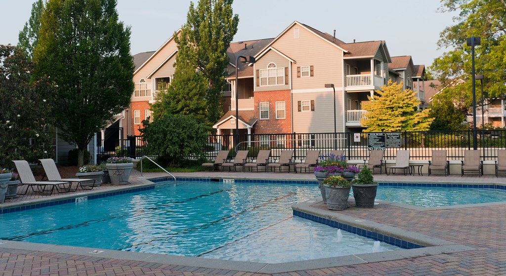 Bell Lenox Park Pool Area Bell Lenox Park, an Apartment Li… Flickr