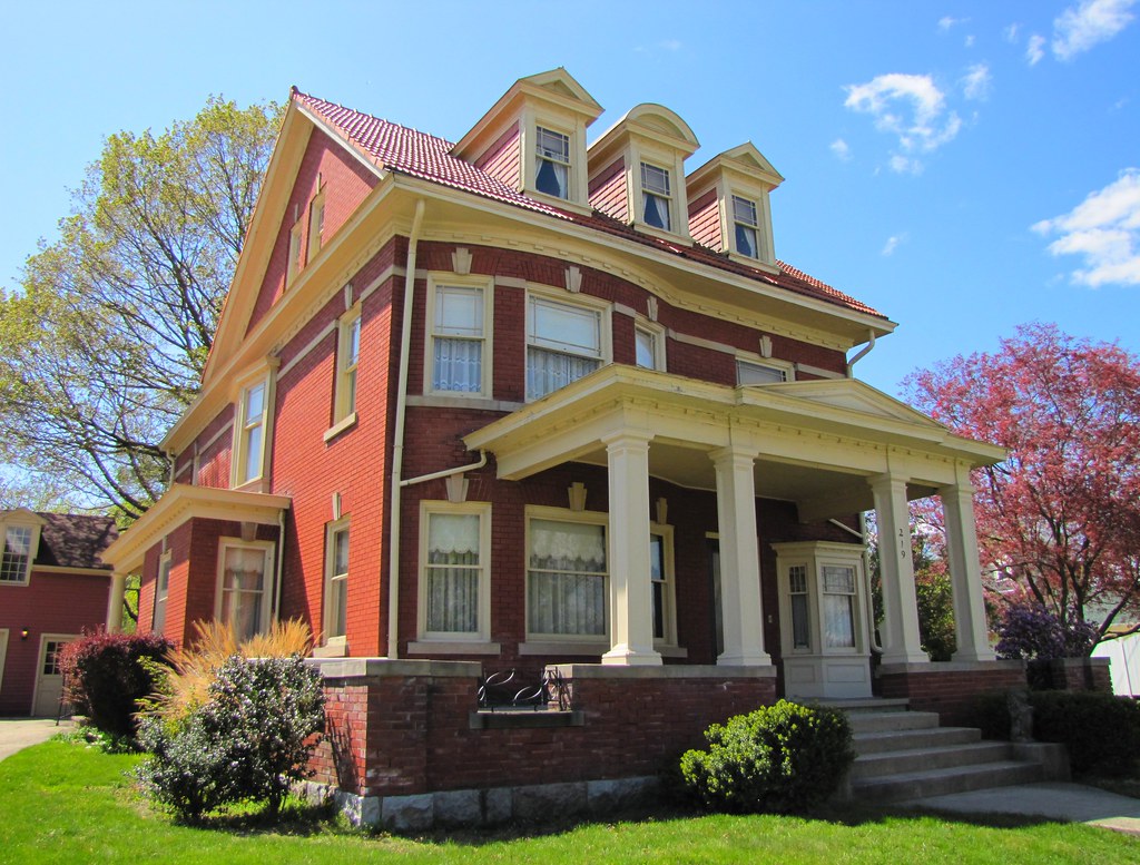 Governor Fitzgerald House This house in Grand Ledge was on… Flickr