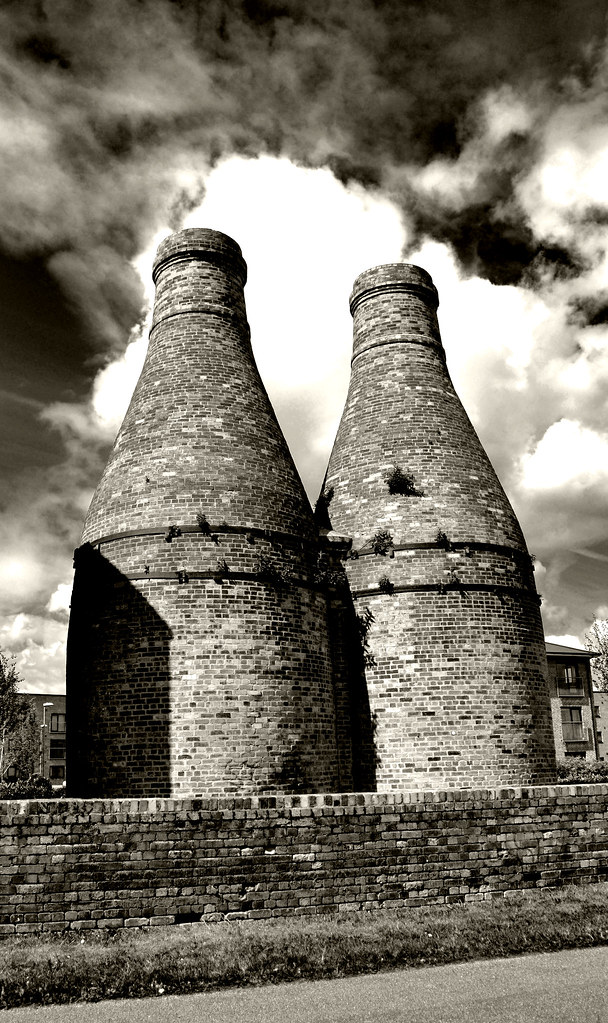 Bottle Kilns bottle kilns mono brick abandoned disused clo… Flickr
