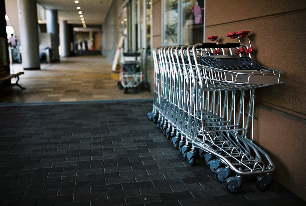 Cart Shopping carts. SA9 with 35/1.4 Fujicolor Profession… Flickr
