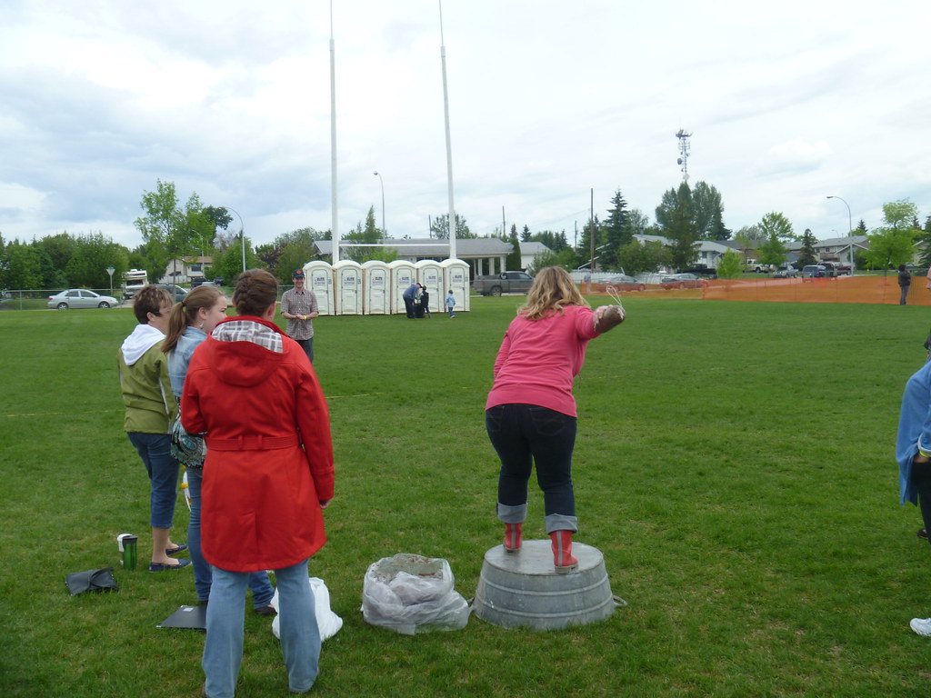 Grande Prairie Highland Games Throwing the haggis in the h… Flickr