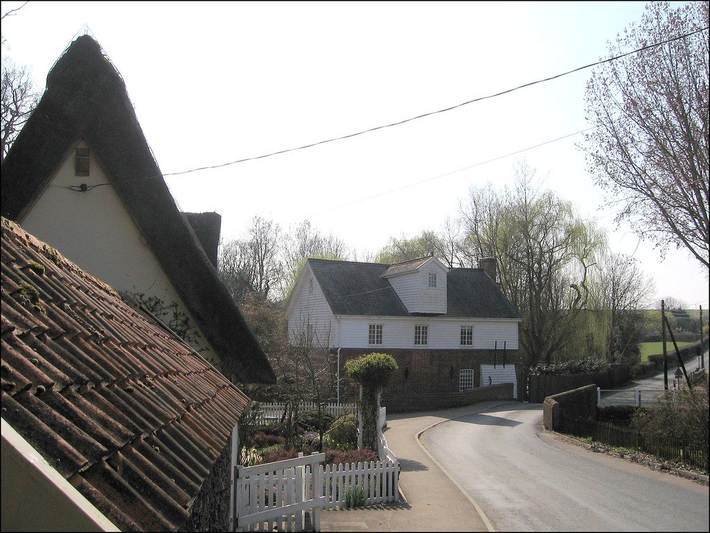 KEDINGTON, SUFFOLK The 18C. watermill on the River Stour
