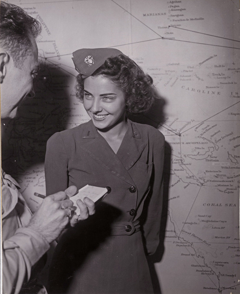 09815410 09815410 Ensign Jane Kendeigh, Flight nurse s… Flickr