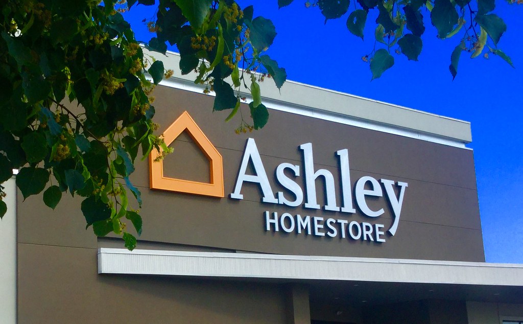 Ashley Furniture Homestore, Newington, CT , 6/2016 ( Forme… Flickr