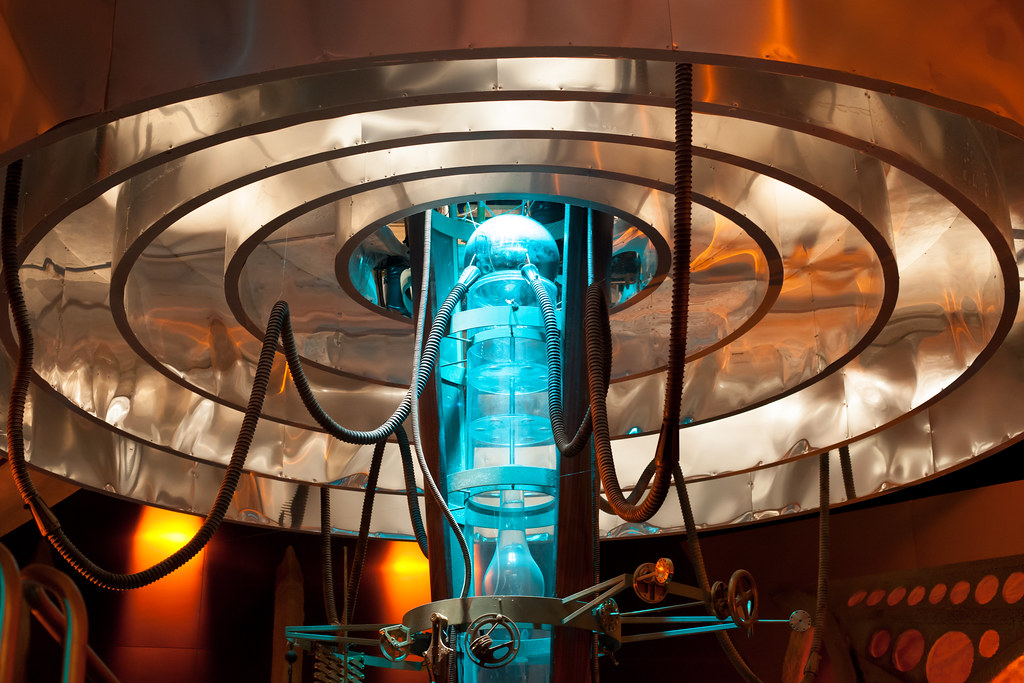 Doctor Who Convention 2012 TARDIS Set Tour8.jpg Flickr