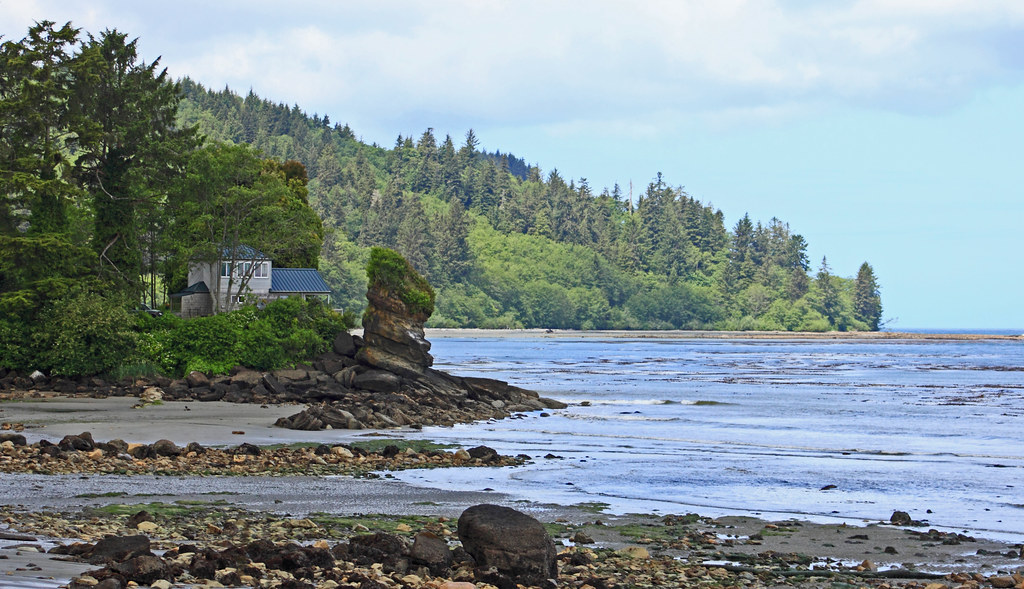 Resort On Neah Bay, WA. Wonder what it would be like to st… Flickr
