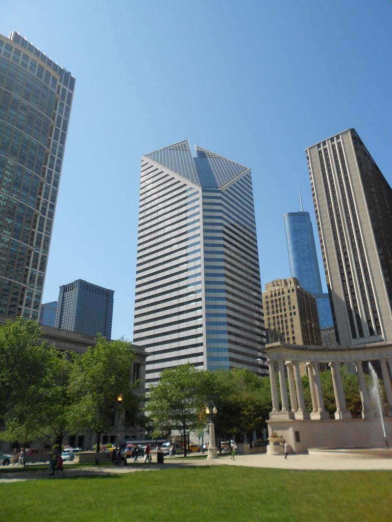 150 North Michigan Ave. Exterior 2 The Crain Communication… Flickr