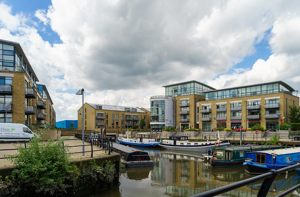 Brentford, Middlesex Soaphouse Creek Moorings. Colin Harris Flickr