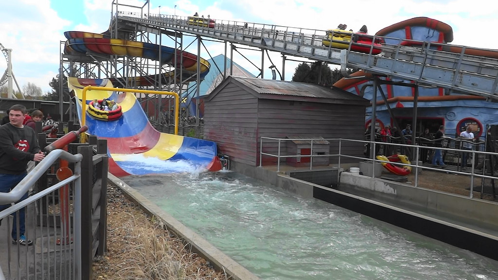 Thorpe Park Storm Surge Thorpe Park is a theme park in Che… Flickr