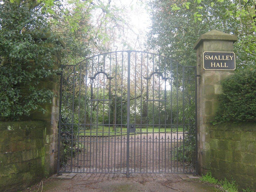 Smalley Hall, Smalley, Derbyshire The gates to Smalley Hal… Flickr
