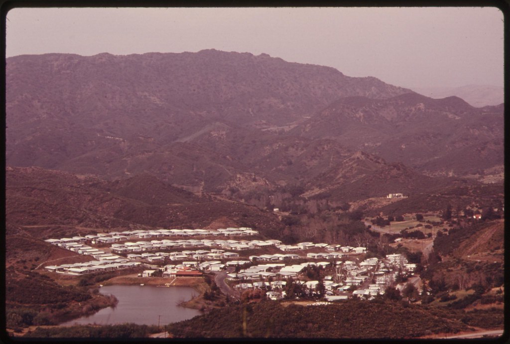 Seminole Springs Mobile Home Park, on Mulholland Drive nea… Flickr