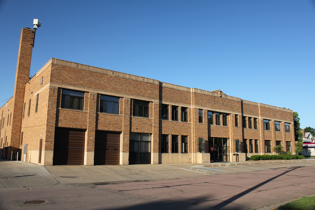 City Hall Yankton, SD Tom McLaughlin Flickr