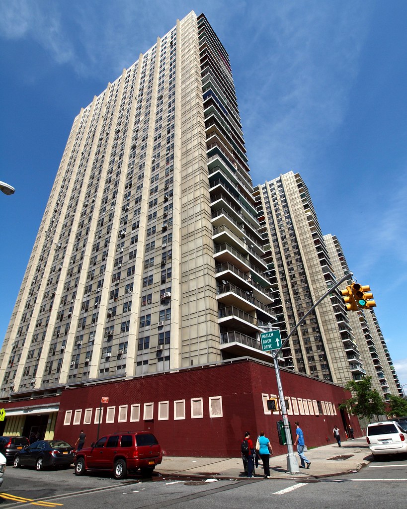 Bridge Apartment Towers over the Trans Manhattan Expresswa… Flickr