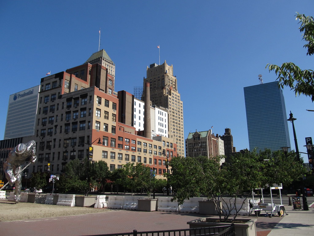 Newark, New Jersey Newark is the largest city in the U.S. … Flickr