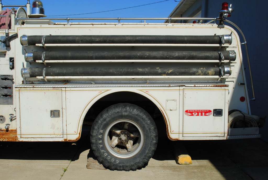 FireDepartment_BotkinsOH_InternationalHowePumper_051112… Flickr