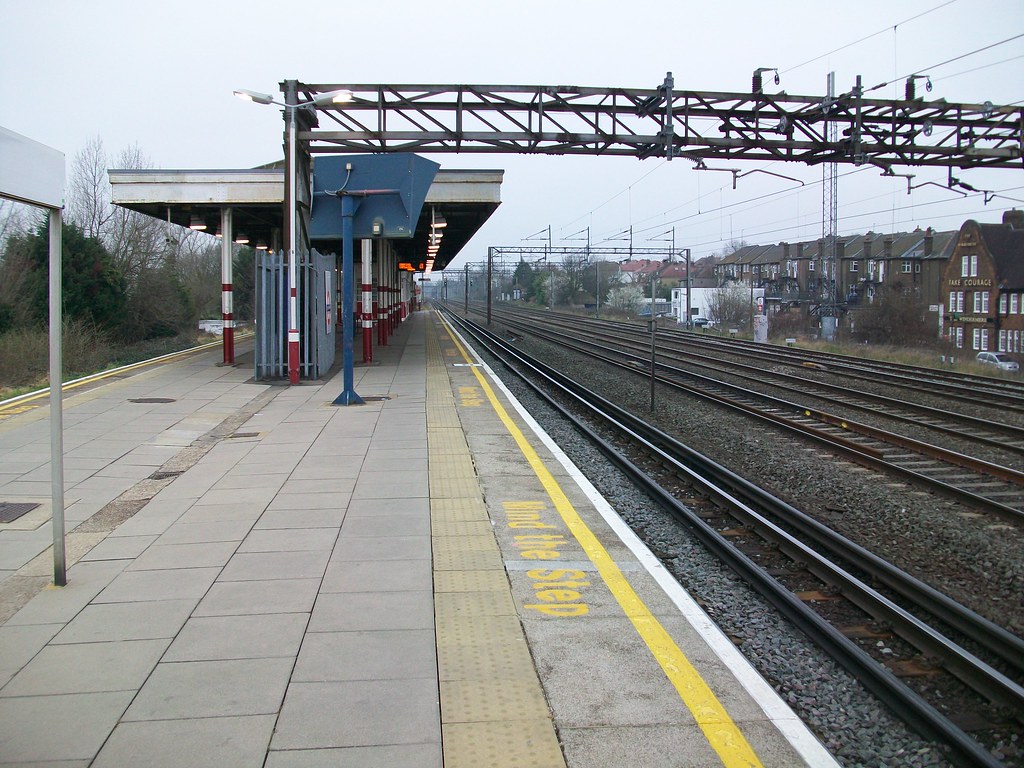 South Kenton Station South Kenton on the Watford DC/West C… Flickr