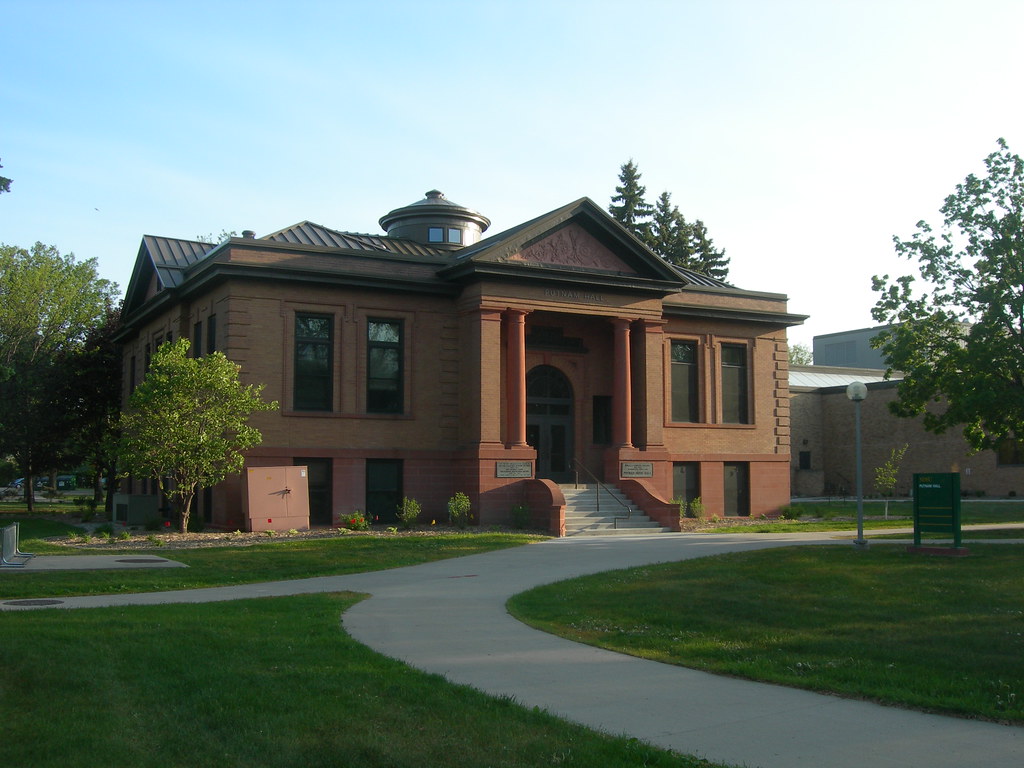 Putnam Hall Jimmy Emerson, DVM Flickr