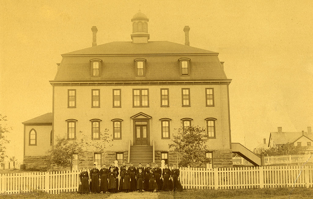 Holy Angels Convent An early image of the convent, with a … Flickr