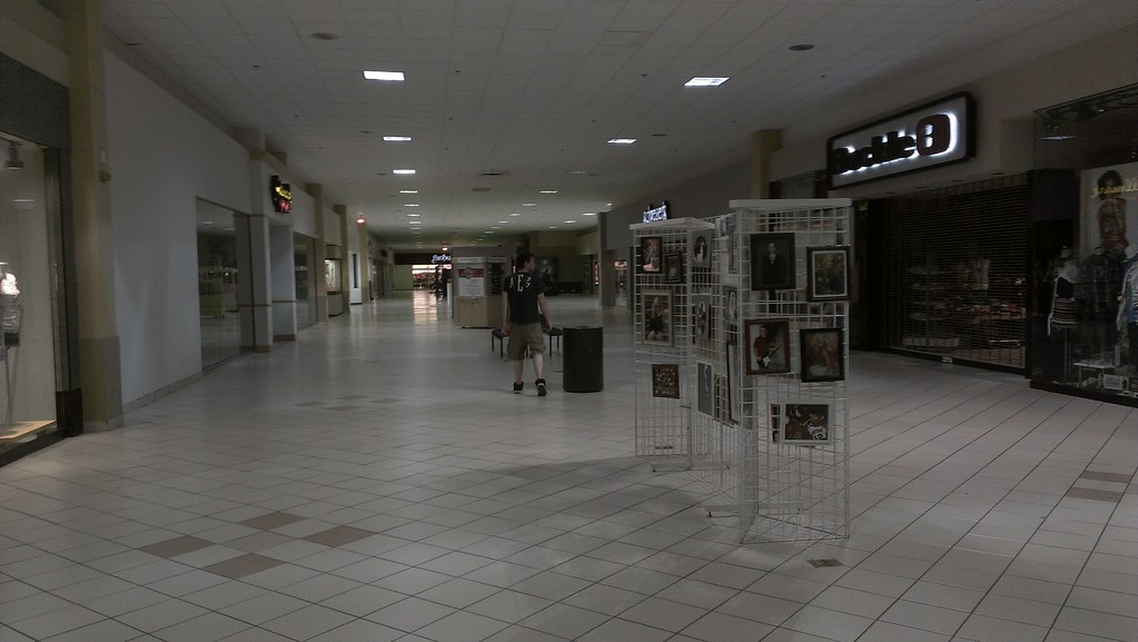 Fremont Mall Fremont, Nebraska JCPenney Corridor a photo on