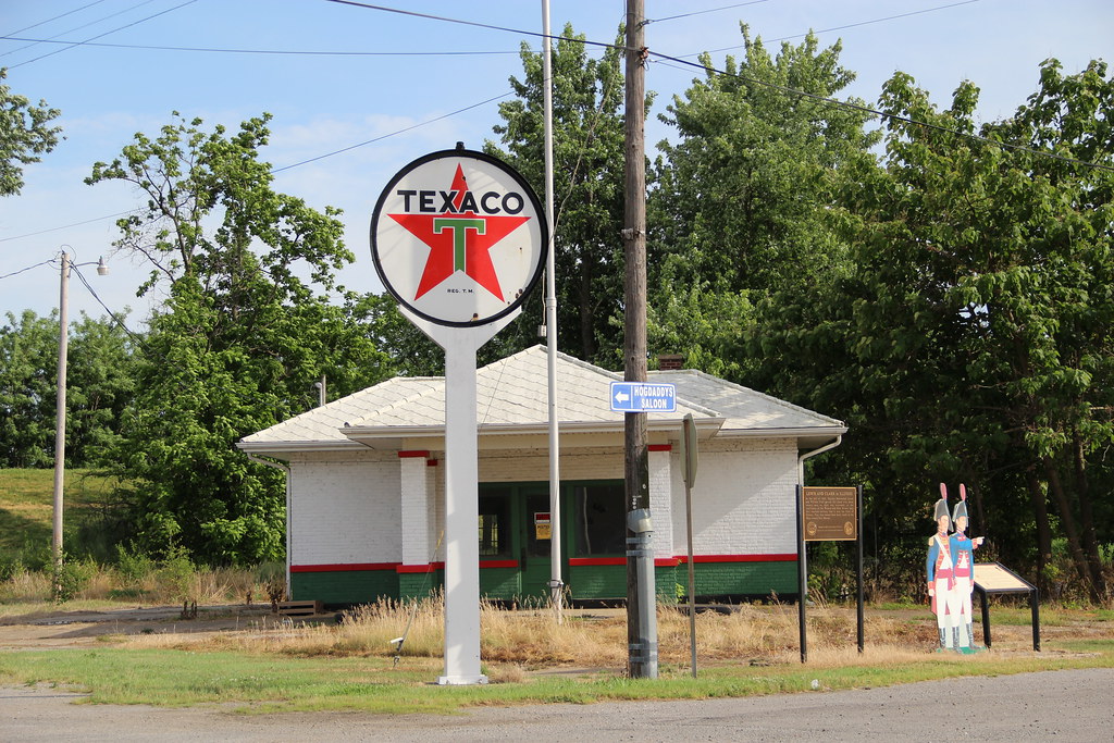 Old Texaco Station (Old Shawneetown, Illinois) Abandoned T… Flickr