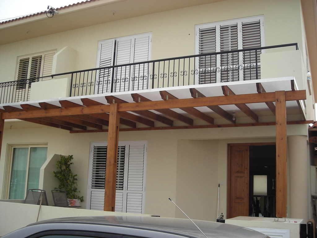 wooden pergola with Lexan Lexan LT2UV10 Metallic Look Grey… Flickr