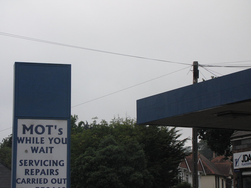 Former Repsol Oldway Garage, Old Torquay Road, Torquay, … Flickr