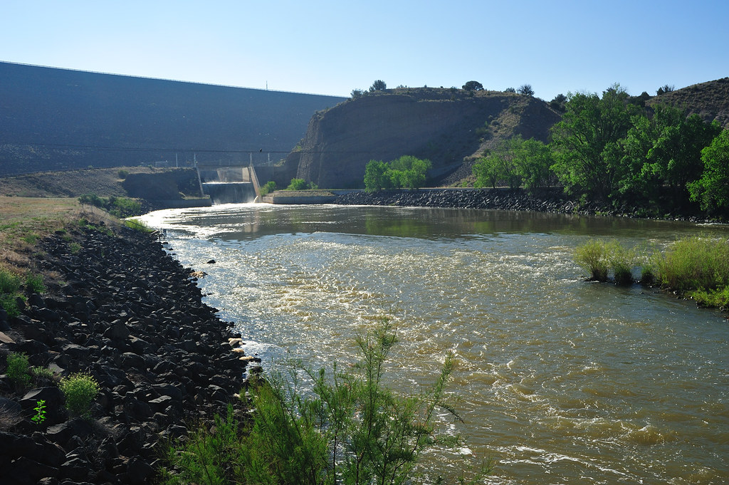 Dam! Dam! Dam! Cochiti Lake spills it's guts back into the… Flickr