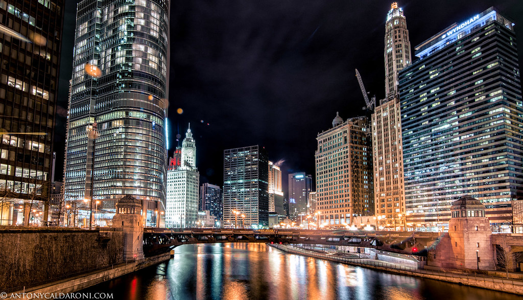 Chicago River North Antony Caldaroni Flickr