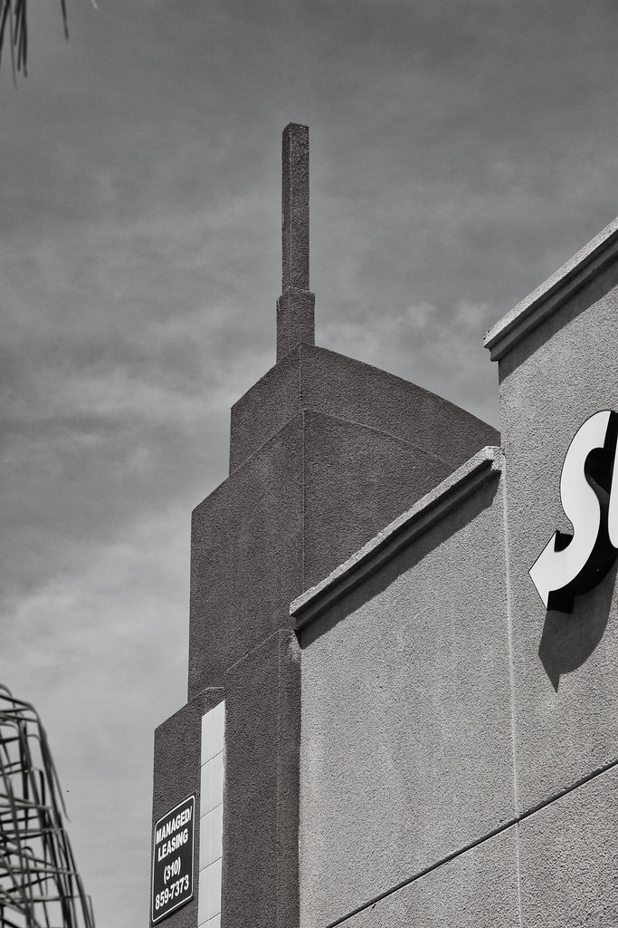 IMG_3394 On the corner of Wardlow and Long Beach Boulevard… Flickr