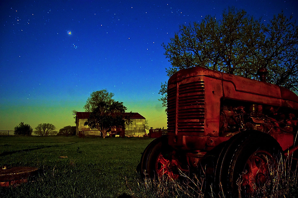 Oklahoma Moonshine Full Moon Behind me Michael Horton/Finding Our