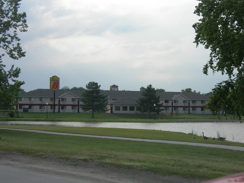 Carter Lake Super 8 Carter Lake Iowa. I flew into the Omah… Flickr