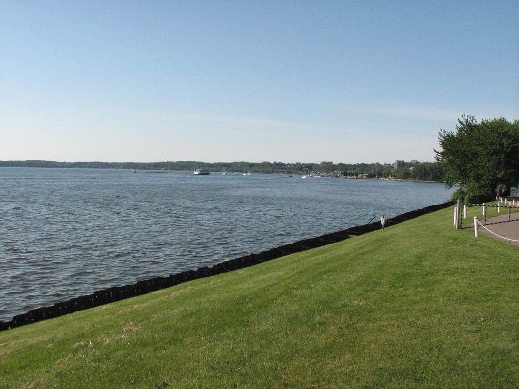 • burlington.vista 9 Central Avenue, Burling… Flickr