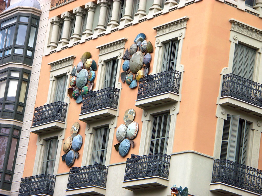 Barcelona042304Umbrella_building_along_La_RamblaPICT… Flickr